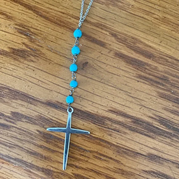 Chic Silver Necklace with Turquoise Beads and Cross Pendant - Picture 2 of 6